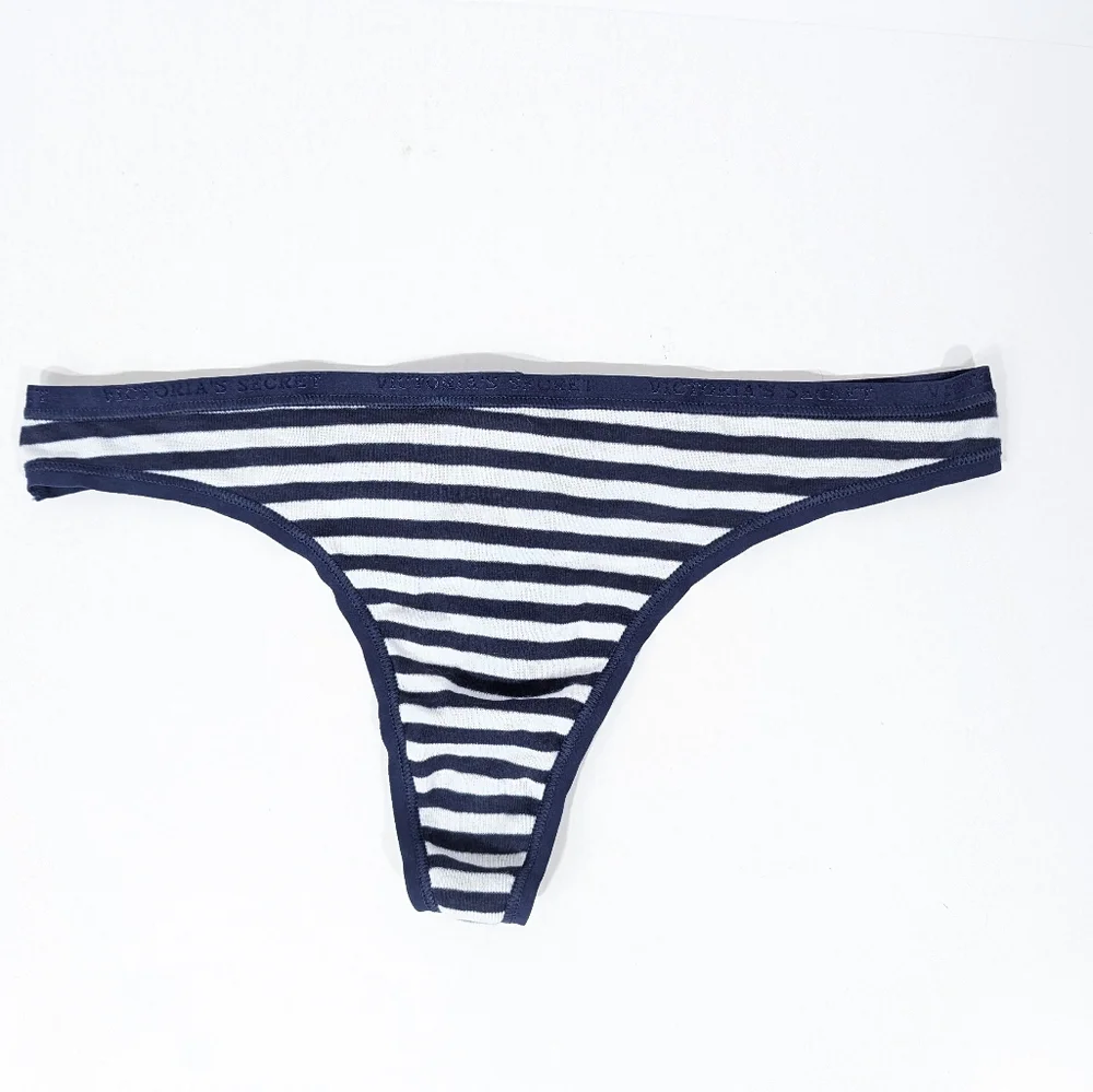 Victoria's Secret Vintage Low Rise Thong Medium NEW Women Signature Cotton Panty